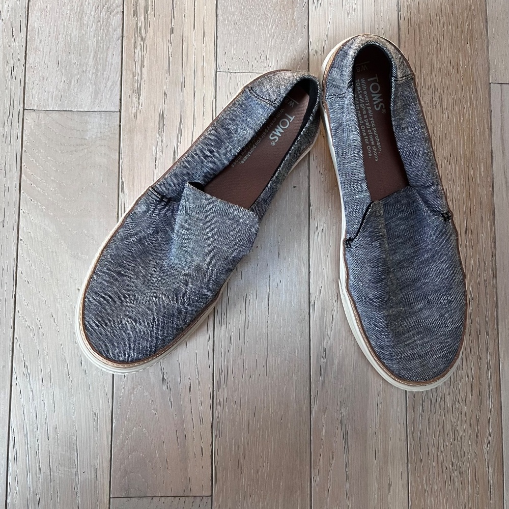 TOMS - Womens Kameron Slip On Sneaker, size 9 US womens, color blue chambray